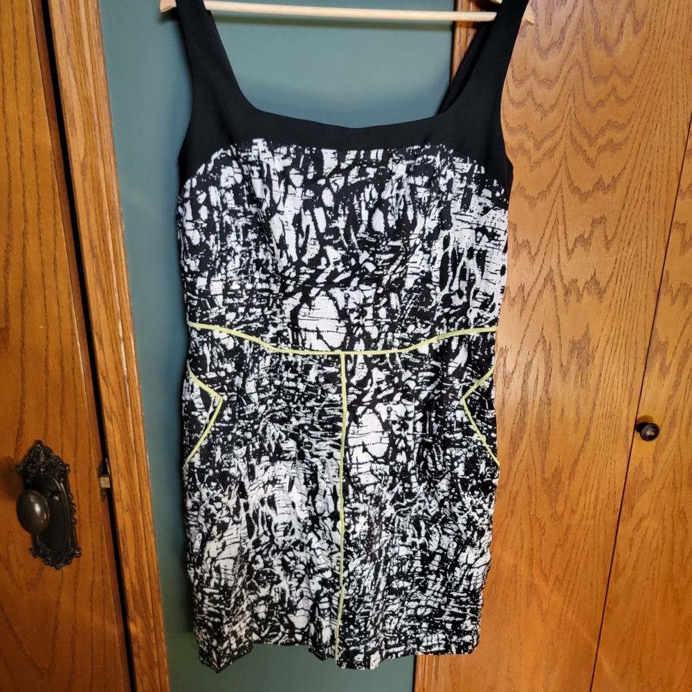 Black and White Abstract Print Dress